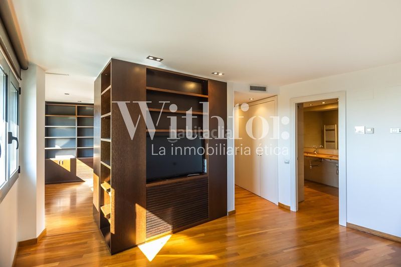 Foto dc69b7c2-98e9-4d93-8dff-8ffa094e7b08. Casa amb calefacció aparcament a Sant Gervasi - Bonanova Barcelona