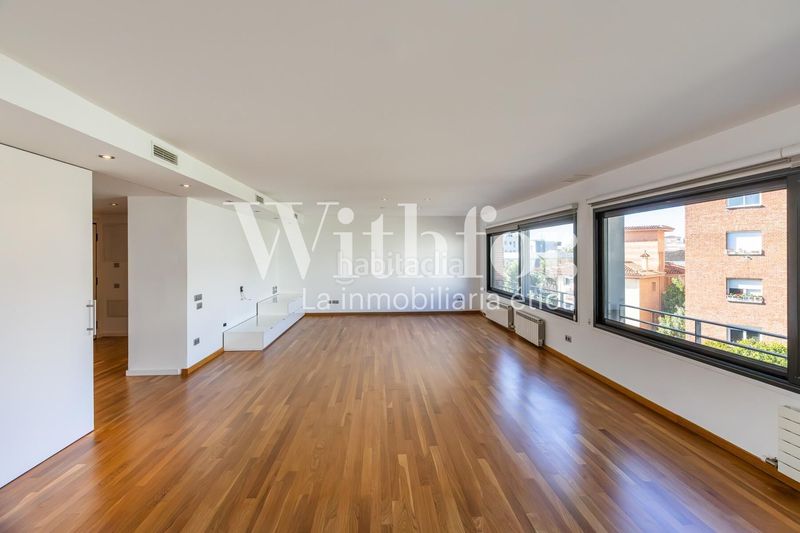 Foto f3aad893-0289-4480-bb3b-91315d94b35f. Casa amb calefacció aparcament a Sant Gervasi - Bonanova Barcelona