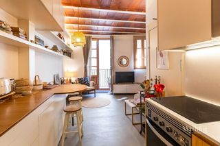 Pis a Raval. Casa terracota