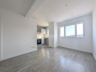 Flat in Cerdanyola Sud. Piso en venta en mataró