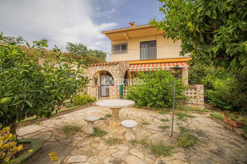 Foto cbee7535-de32-4512-9fd1-99899cccbacc. Casa amb calefacció aparcament a Centre Pineda de Mar