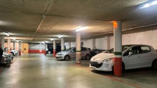Parking voiture à Vinyets-Molí Vell. Plaza de aparcamiento para coche