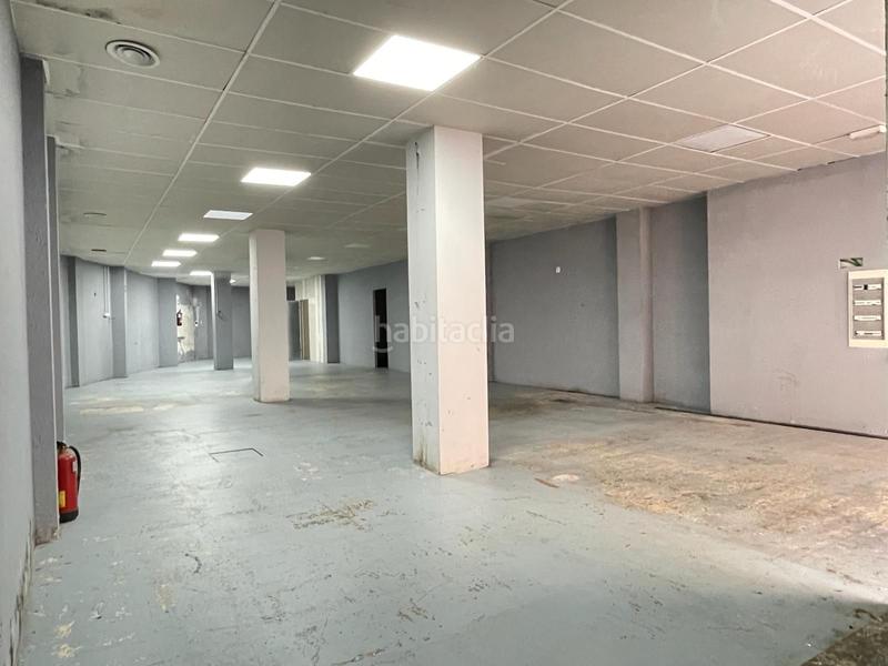 Foto 4959e86d-e458-44c7-b999-c38836e781d4. Local comercial  junto pça. catalunya en Sant Boi de Llobregat