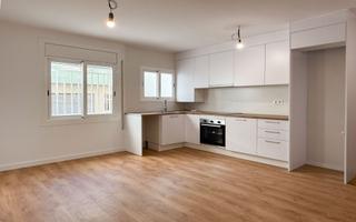 Pis a Sant Climent de Llobregat. Vivienda reformada a estrenar en el centro de sant climent de ll