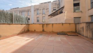 Pis a Centre. Dúplex con encanto y terraza privada en zona tranquila de sant b