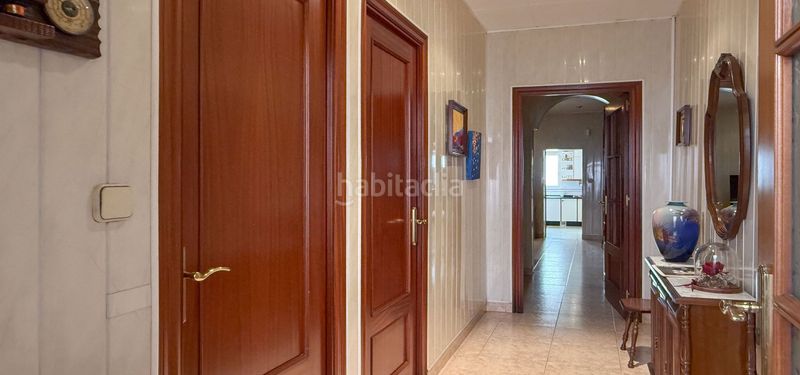 Foto 1f87e636-c5e8-478a-b064-81abf3f90dd8. Casa amb calefacció a Centre Sant Boi de Llobregat