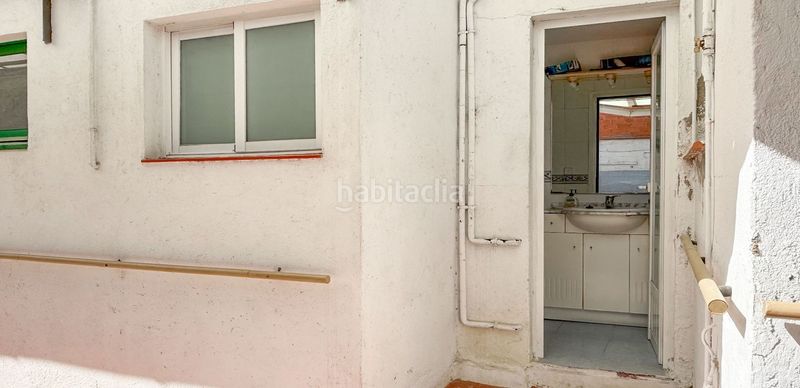Foto 6324325e-b92d-4fd3-95d0-68974f03d59d. Casa amb calefacció a Centre Sant Boi de Llobregat