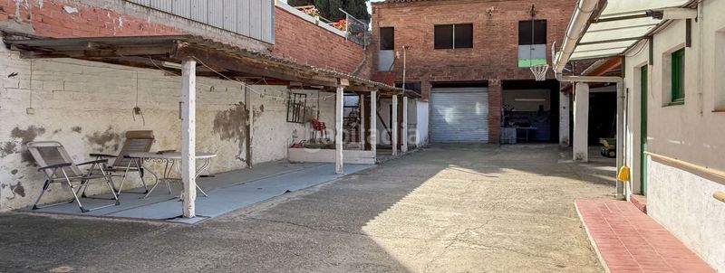 Foto 7e0a6e8a-c53d-46f3-9a61-858b46e7ab38. Casa amb calefacció a Centre Sant Boi de Llobregat