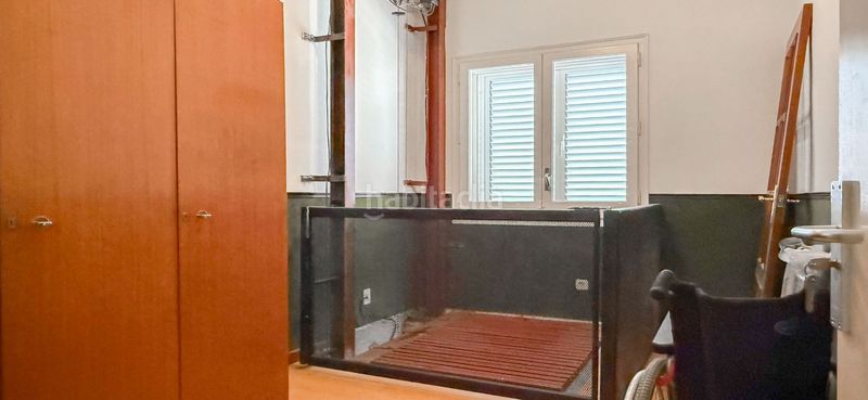 Foto a65f401d-250b-4e5f-a168-ee3d8703f974. Casa amb calefacció a Centre Sant Boi de Llobregat
