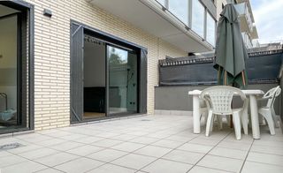 Pis a Marianao. Seminuevo con terraza parking y trastero incluido