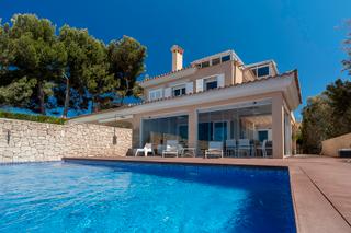 Semi detached house in Maioris-Puig de Ros. Adosado en primera línea de mar en puig de ros llucmajor