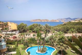 Penthouse  N/a. Elegante ático con vistas al mar en nova santa ponsa