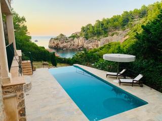 House in Deià. Villa con acceso privado a la playa en cala deià