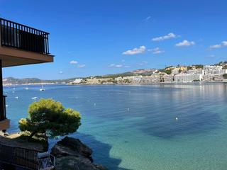 Apartament a Santa Ponça. Moderno apartamento renovado en primera línea en santa ponça