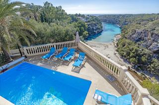 House in Cala Pi-Vallgornera. Espectacular villa familiar en cala pi