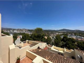 Penthouse in Santa Ponça. Ático con vistas al mar y montañas en santa ponsa