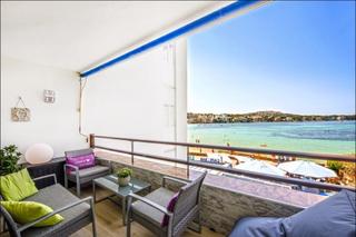 Apartament a Santa Ponça. Precioso apartamento en 1ra línea con vistas al mar en santa pon
