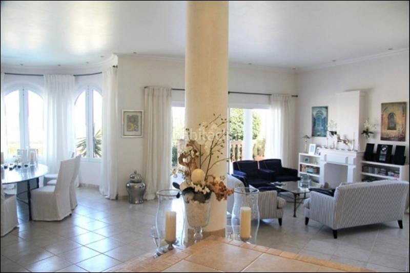 Foto 51ed217e-59e5-4983-bdb4-e57ad7eac627. Alquiler casa villa elegante en estilo mediterráneo en nova santa ponsa en Calvià