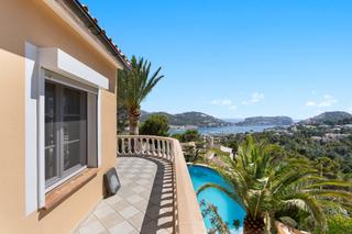 Casa a Port D´Andratx. Exclusiva villa mediterránea con vistas panorámicas al mar y al