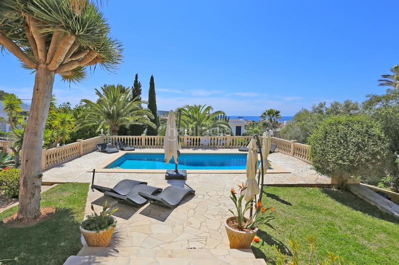 Foto 2e87c621-5dba-42d8-a48f-bc0200644dff. Alquiler casa villa de primera clase con vistas al mar en nova santa ponsa en Calvià