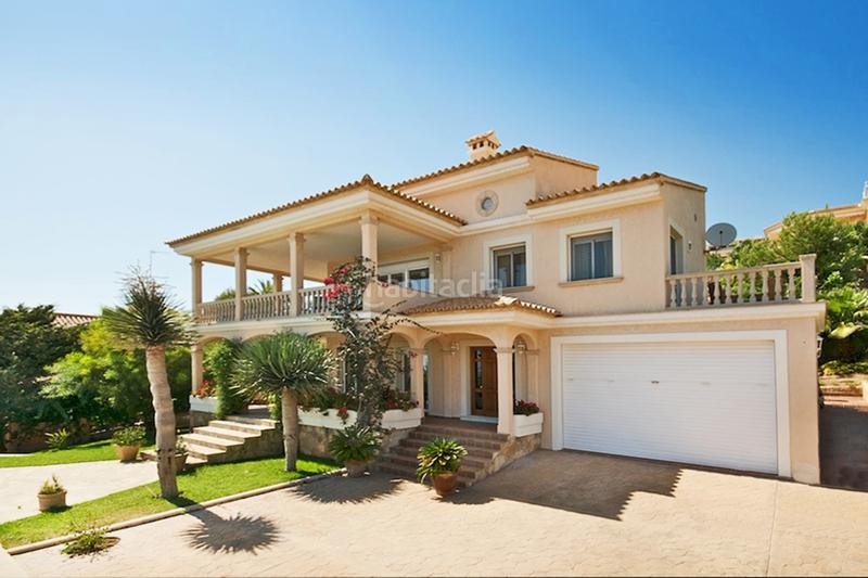 Foto 876b81fe-c1ea-4783-afb4-c9664cf91f73. Alquiler casa villa de primera clase con vistas al mar en nova santa ponsa en Calvià