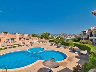 Appartement in Santa Ponça. Exclusivo apartamento con vistas a la montaña en una residencia