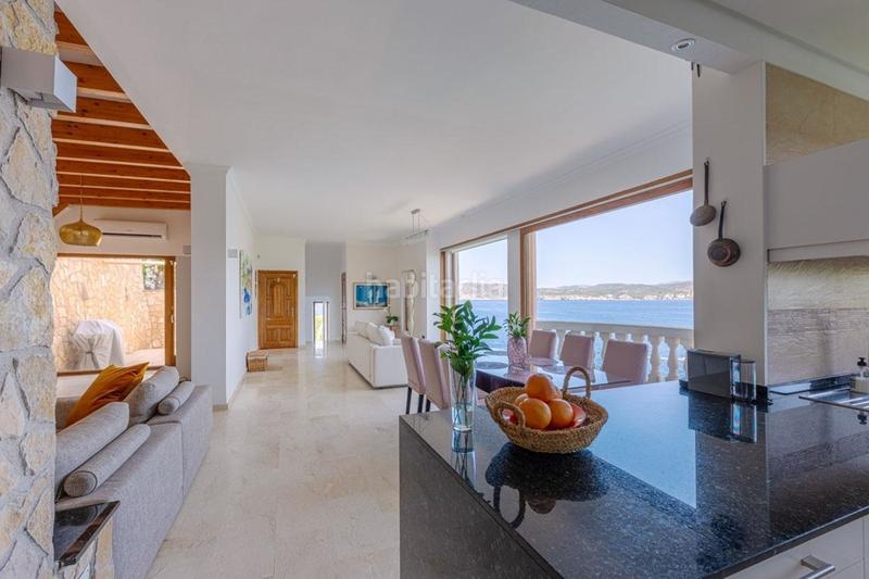 Foto 10b3ad4c-ea0f-4705-9d4e-6ff2e7082d12. Casa villa en primera línea de mar en Santa Ponça en Calvià