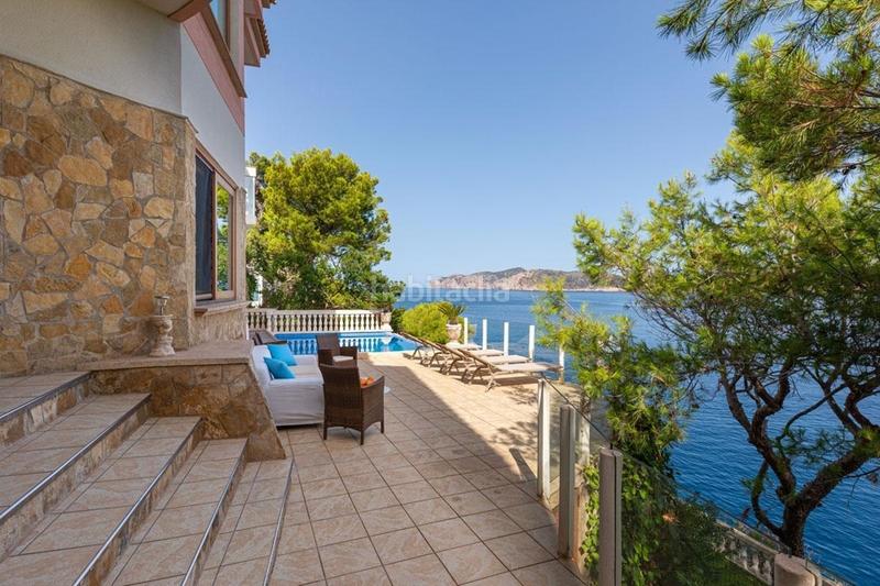 Foto f0e72ffe-d1f3-48e5-bd95-288161c315f2. Casa villa en primera línea de mar en Santa Ponça en Calvià