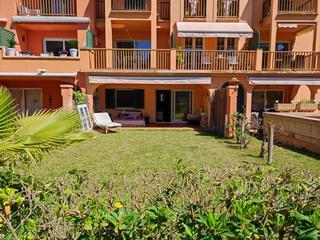 Lloguer Apartament a El Toro. Apartamento con jardín en residencia con acceso al puerto adrian