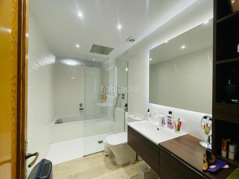 Foto 710da323-99cc-4e3f-9f08-4d0b7a6f1ba3. Alquiler apartamento  renovado con vistas al mar en santa ponsa en Calvià