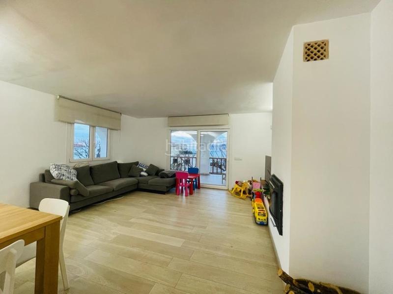 Foto b32393a4-76ba-40b3-bfc5-0b9d71240d6c. Alquiler apartamento  renovado con vistas al mar en santa ponsa en Calvià