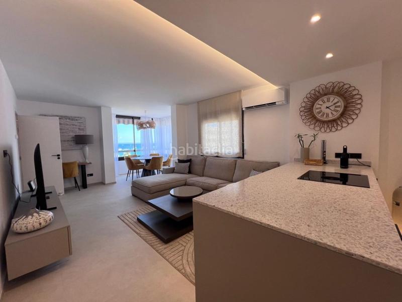 Foto 8f513b0d-1a22-4d87-a3c6-a99508b54222. Alquiler apartamento  moderno con vistas al mar en Palmanova en Calvià