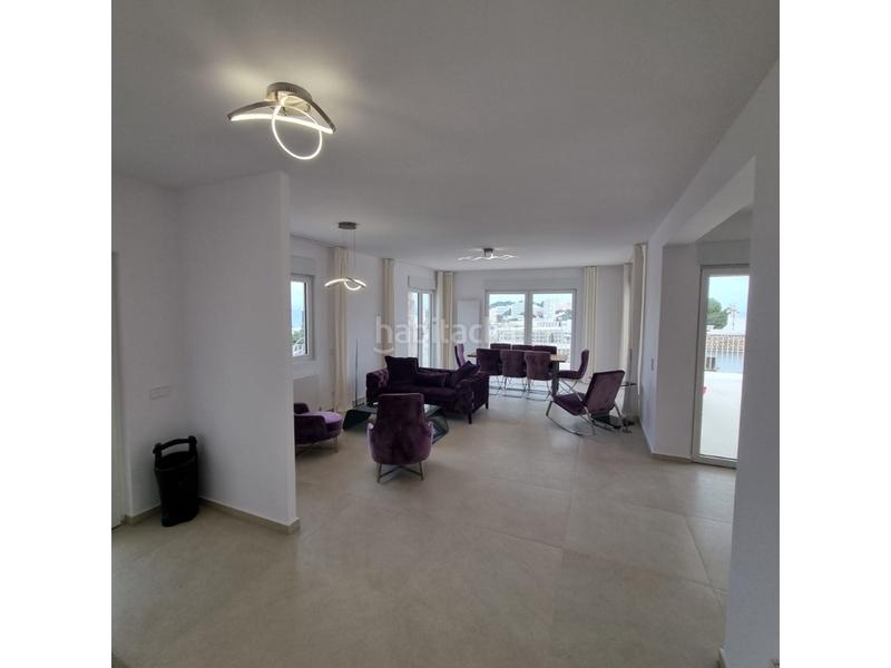 Foto 14c1f249-3599-47e6-904d-e9451a125134. Alquiler casa elegante villa de nueva construcción con fantásticas vistas al mar en Palmanova en Calvià