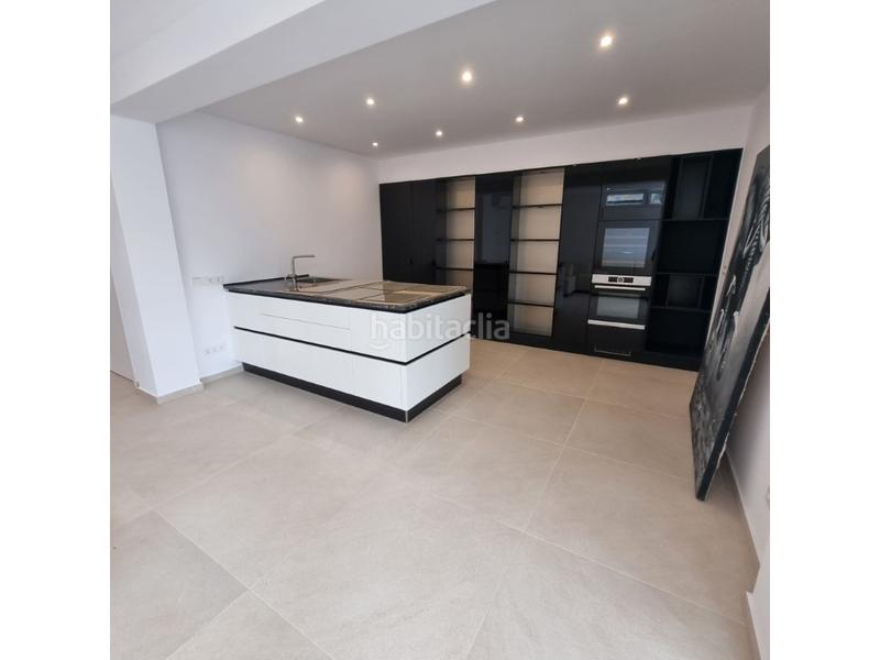 Foto 5f688e3e-fb7e-41c1-843b-266f5cc3ed66. Alquiler casa elegante villa de nueva construcción con fantásticas vistas al mar en Palmanova en Calvià