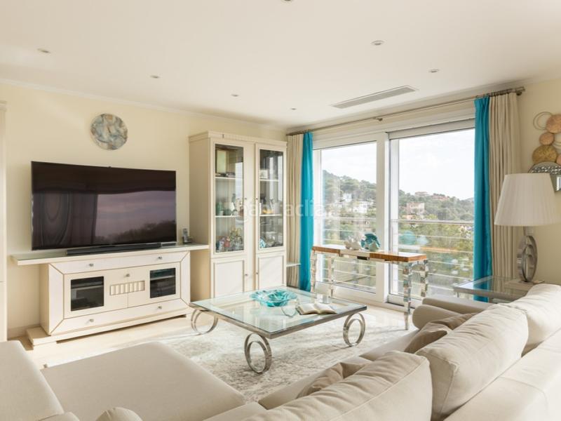 Foto c5a429a9-50a9-4381-9721-eb23bd0bc555. Casa amb piscina a Costa de la Calma Calvià