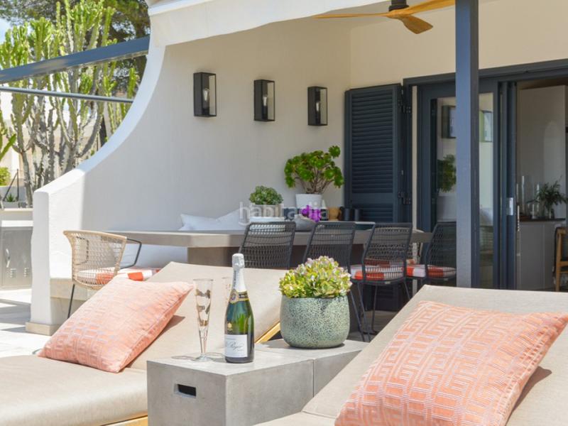 Foto 8db9c11d-20e5-413a-84fc-d2e3fde4eba1. Casa fantástica casa adosada con impresionantes vistas al mar en nova santa ponsa en Calvià