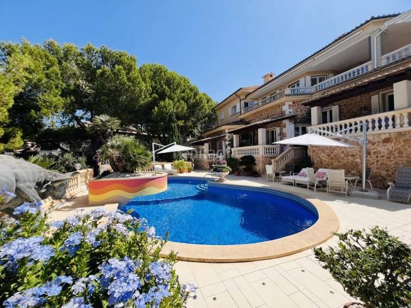 Foto ef1dd2ea-c38d-417b-aeb3-ff0eb4e21796. Casa amb piscina a Santa Ponça Calvià
