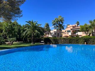 Piccolo appartamento in Santa Ponça. Apartamento con jardín en la primera línea del campo de golf en