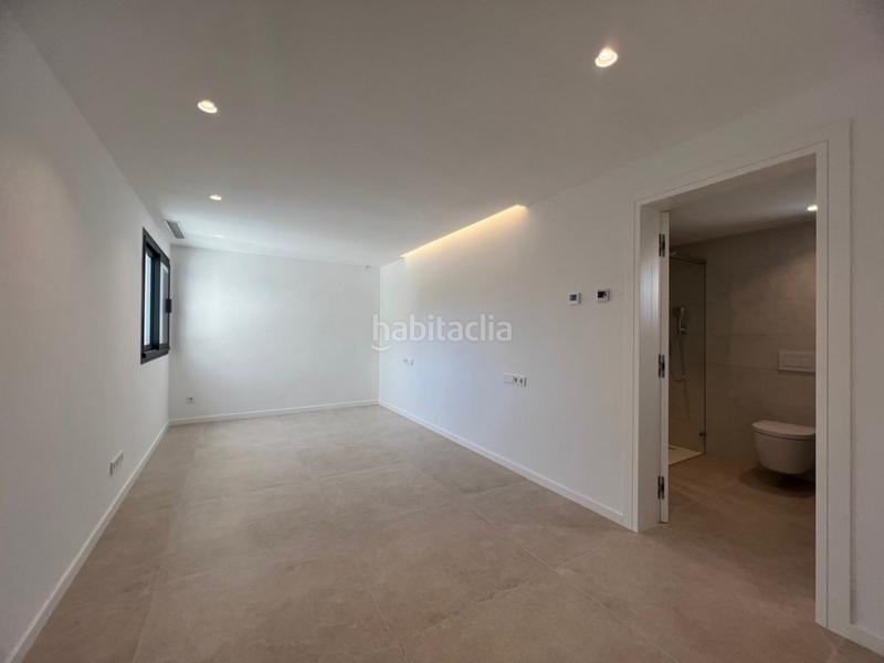 Foto e08082b8-4a3c-4adf-9e54-061232e1ce99. Casa magnífica villa moderna en nova santa ponsa en Calvià