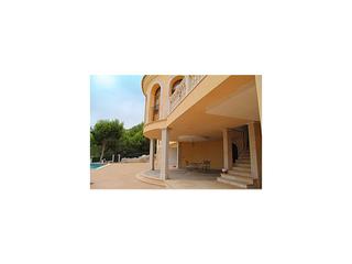 Maison à Peguera. Lujosa villa en una zona tranquila de paguera