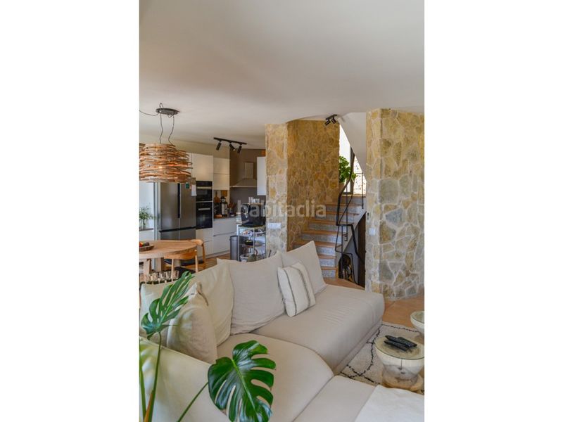 Foto f8c8e57f-5d3c-4dd8-ad5a-cbe2ca8d8c5c. Casa aparellada amb piscina a Santa Ponça Calvià
