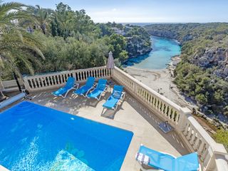 Casa a Cala Pi-Vallgornera. Villa familiar espectacular en cala pi