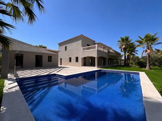 Casa a Sol de Mallorca. Excepcional villa reformada con piscina en sol de mallorca