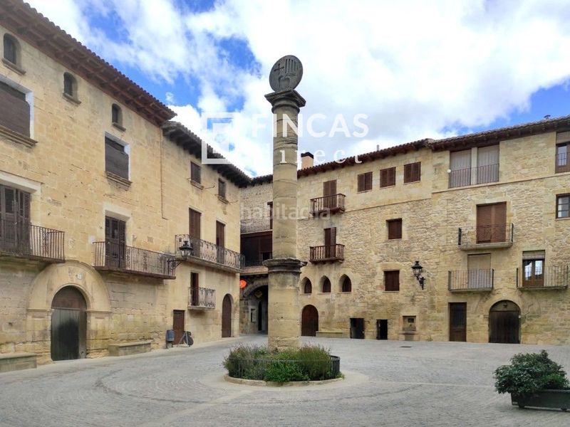 Foto d30df38a-09a5-418c-b5e3-c27eb736f70a. Masia amb aparcament piscina a Cretas