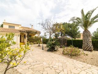 Xalet  Navegant. Impecable chalet de 3 hab en tres cales, con piscina comunitaria