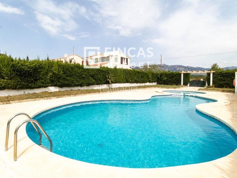 Foto 029c4598-a54b-461b-9bbb-3a13786d798c. Chalet impecable chalet de 3 hab en tres cales, con piscina comunitaria. en Ametlla de Mar (L´)