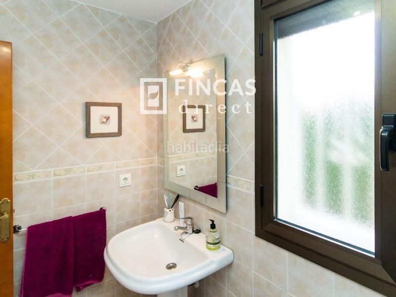 Foto 4f0c9f28-4844-4fc4-9ed6-699c95ad1109. Chalet impecable chalet de 3 hab en tres cales, con piscina comunitaria. en Ametlla de Mar (L´)