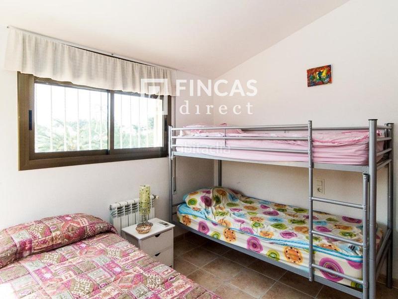 Foto 9ba21791-f575-466b-accc-fd7cc2a2d2ef. Chalet impecable chalet de 3 hab en tres cales, con piscina comunitaria. en Ametlla de Mar (L´)