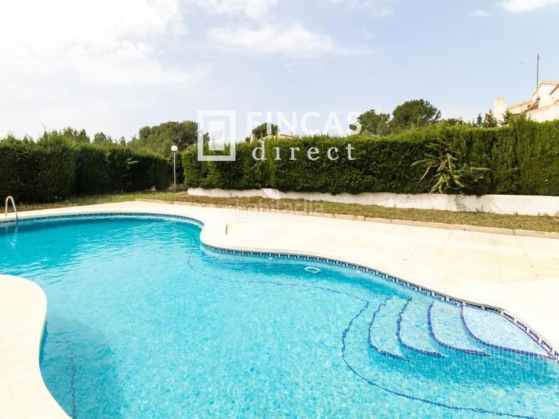 Foto bbe89a97-1ce7-4f86-98fd-e849b11153cd. Chalet impecable chalet de 3 hab en tres cales, con piscina comunitaria. en Ametlla de Mar (L´)