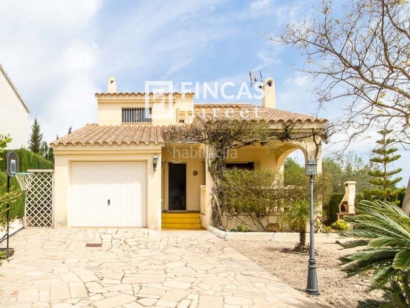 Foto e4f784f9-1225-4228-b0f0-38623343e426. Chalet impecable chalet de 3 hab en tres cales, con piscina comunitaria. en Ametlla de Mar (L´)